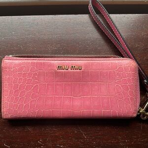 Miu Miu Pink Croc-Embossed Wallet